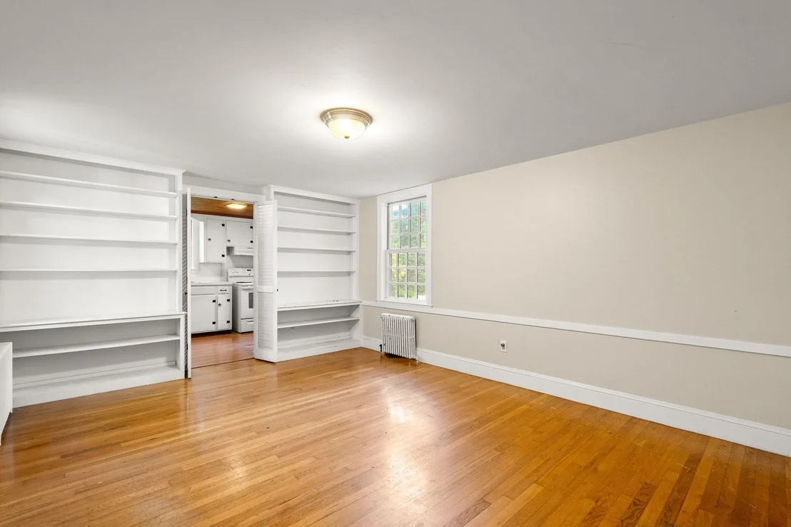 Photo of 13 Whitcomb Ave