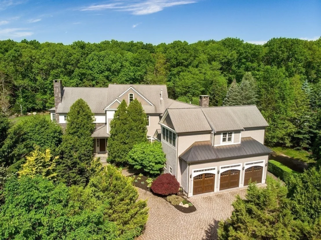 Photo of 2 Stonegate Ln