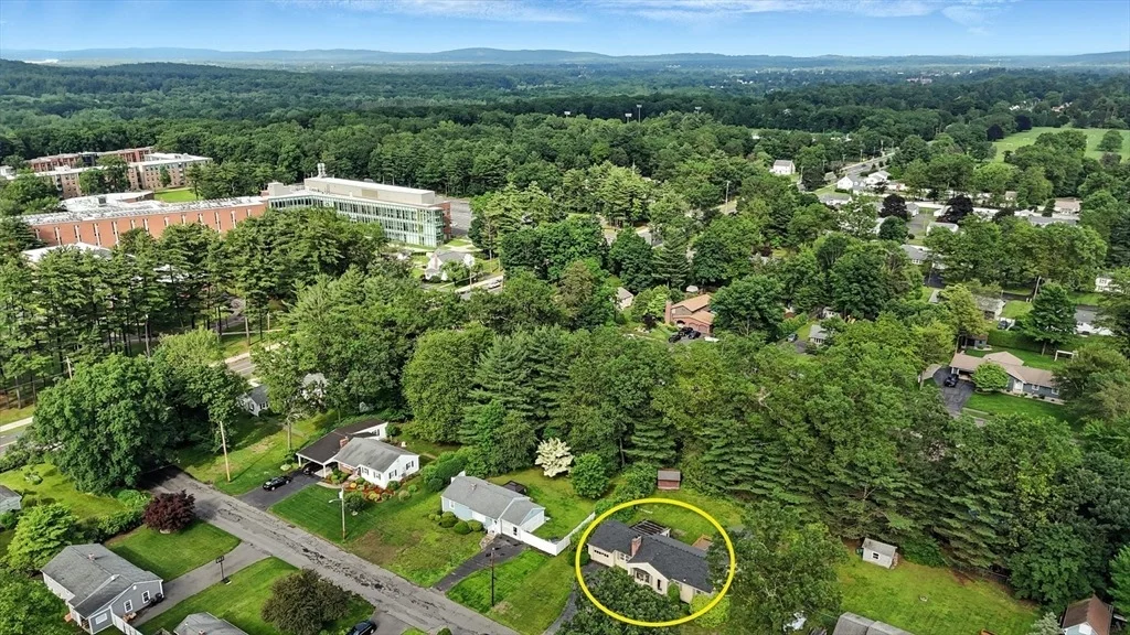 Photo of 30 Western Cir