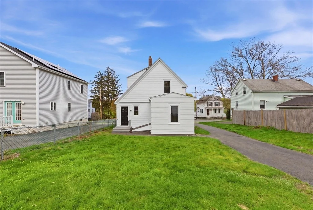Photo of 51 Laurel St