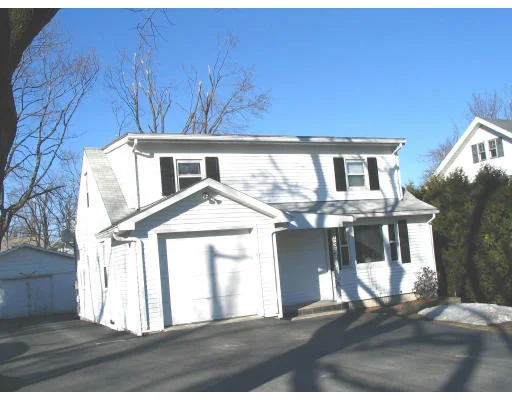 Photo of 39 Monterey Rd