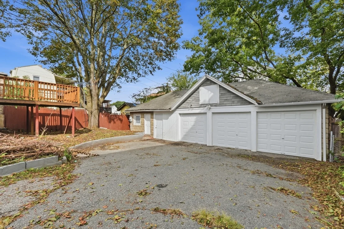 Photo of 165 Fairmont Ave