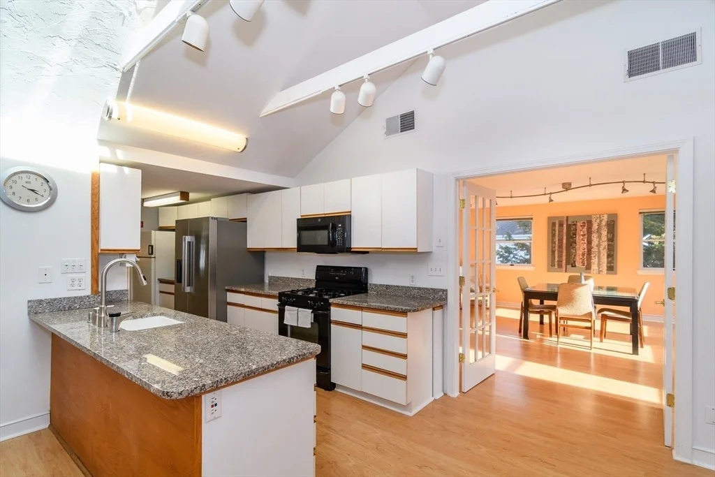 Photo of 15 Mackintosh Avenue