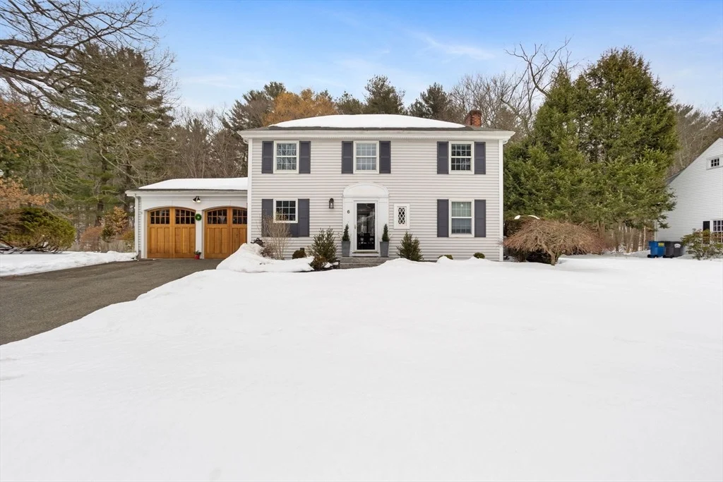 Photo of 6 Meadowbrook Rd