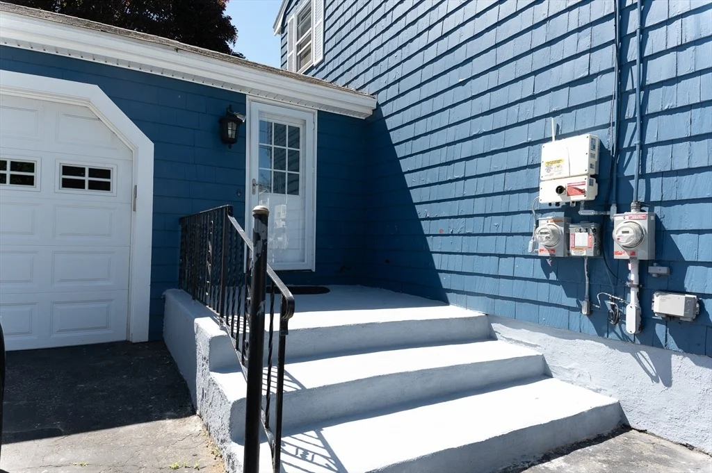Photo of 37 Maple Ave