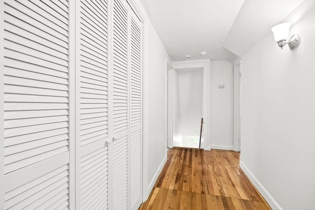Photo of 7 Haven Ln