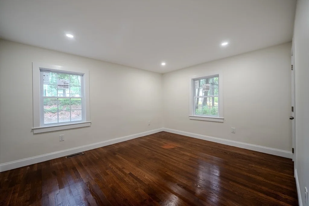 Photo of 76 Plain Road