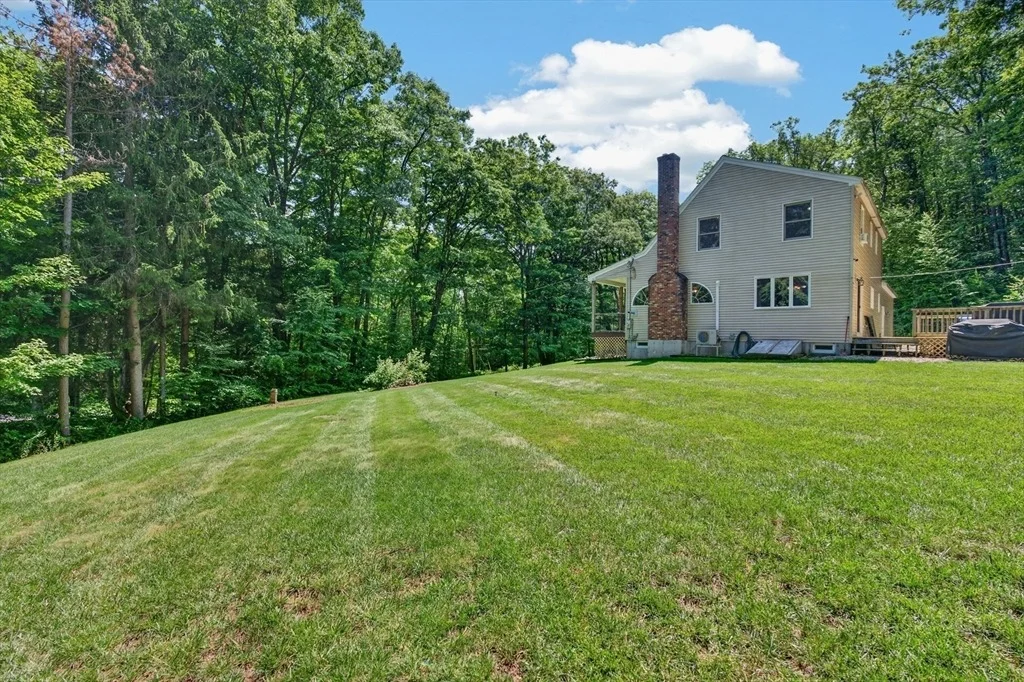 Photo of 170 Queen Lake Rd