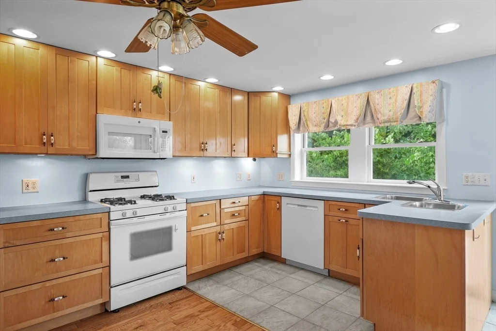Photo of 200 Edgewater Drive