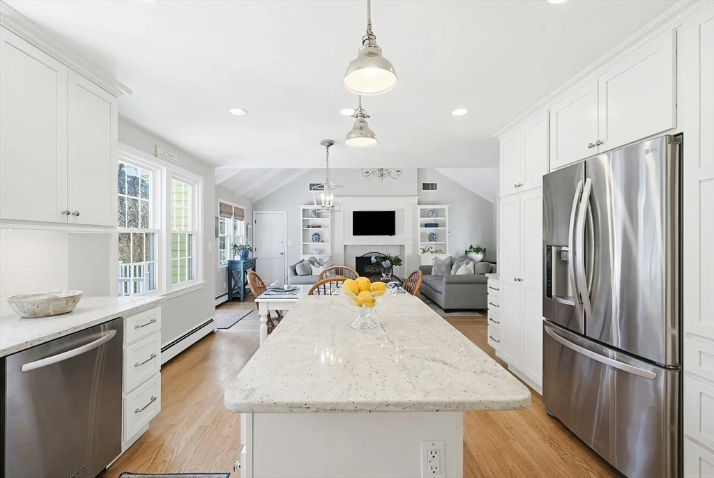 Photo of 6 Colburn Circle