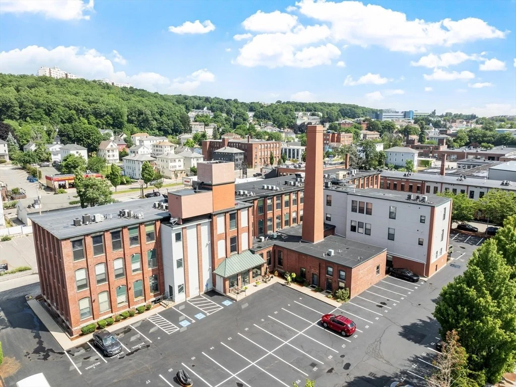 Photo of Unit 107 at 1 Envelope Ter