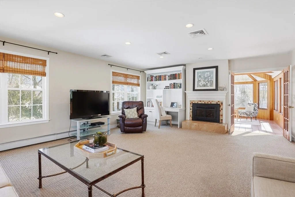 Photo of 245 Oak Hill Circle