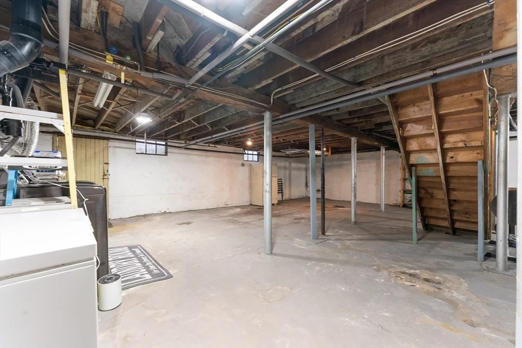 Photo of 1180 Calkins Rd