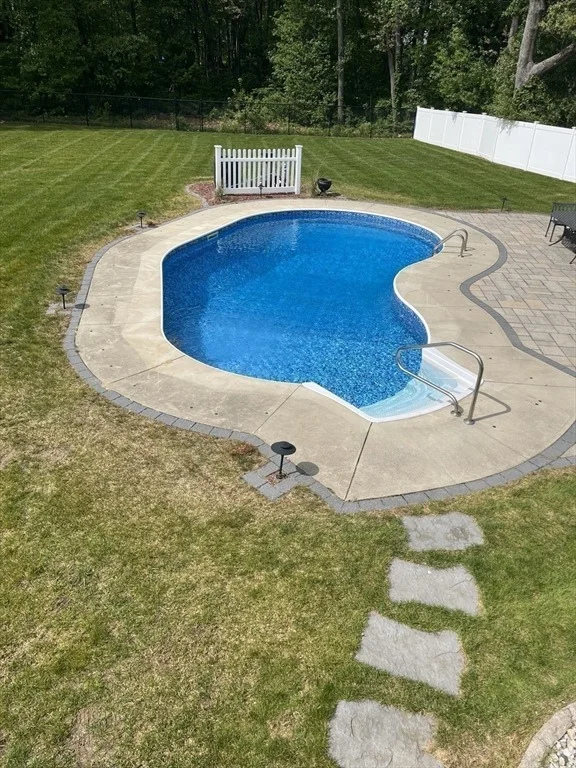 Photo of 92 Ludlow Rd