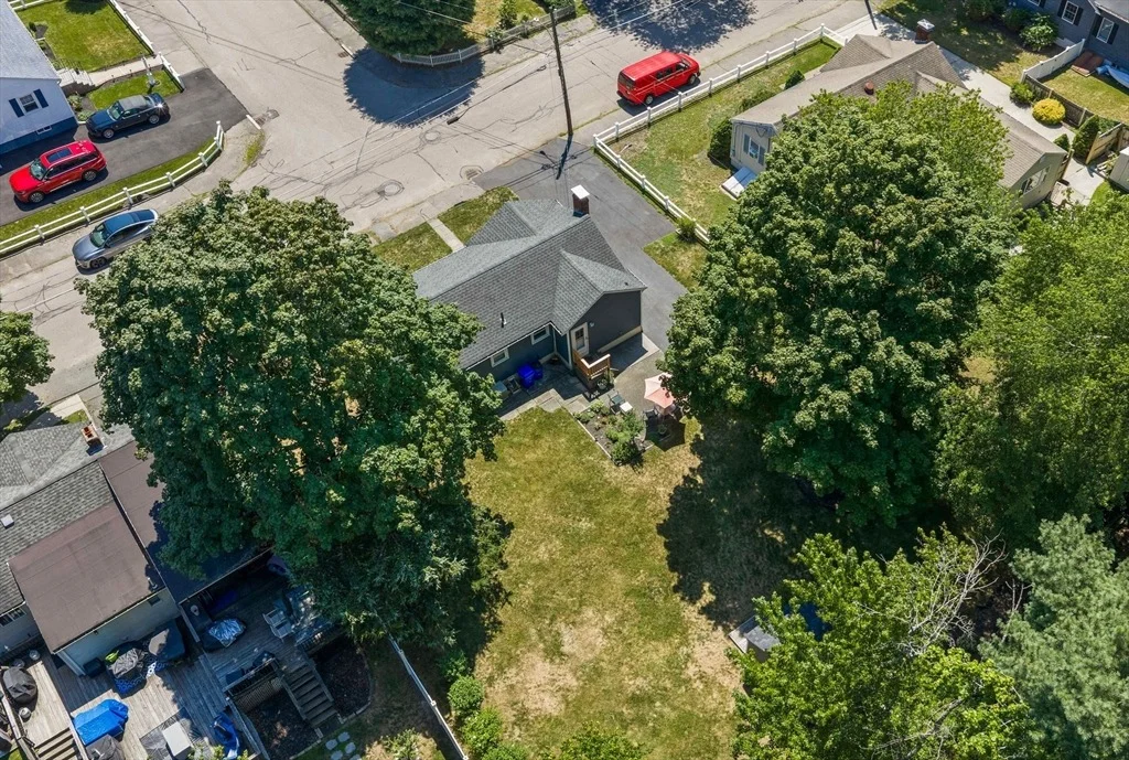 Photo of 38 Roseen Rd