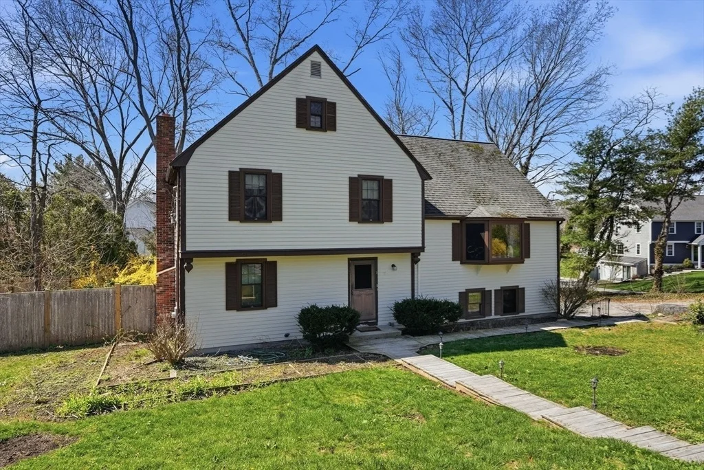 Photo of 8 Three Ring Rd