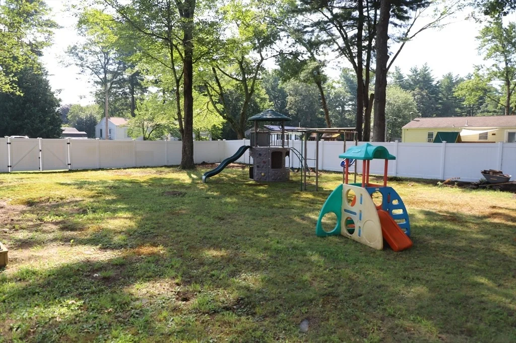 Photo of 335 Peekskill Ave.