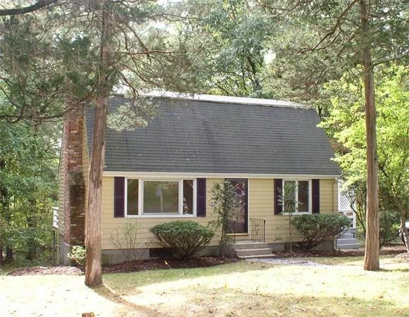 Photo of 98 Hemlock Dr