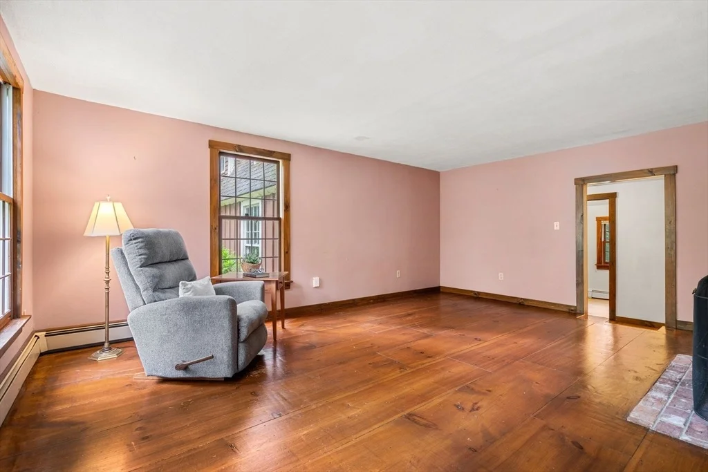 Photo of 124 Raddin Rd