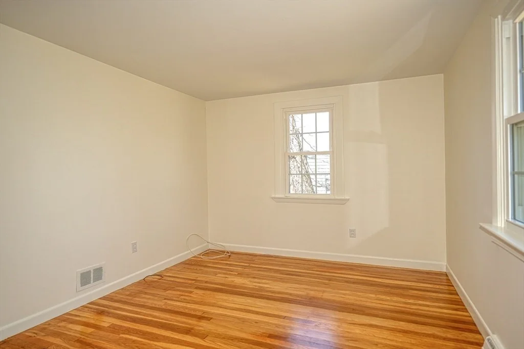 Photo of 48 Pinecrest Rd