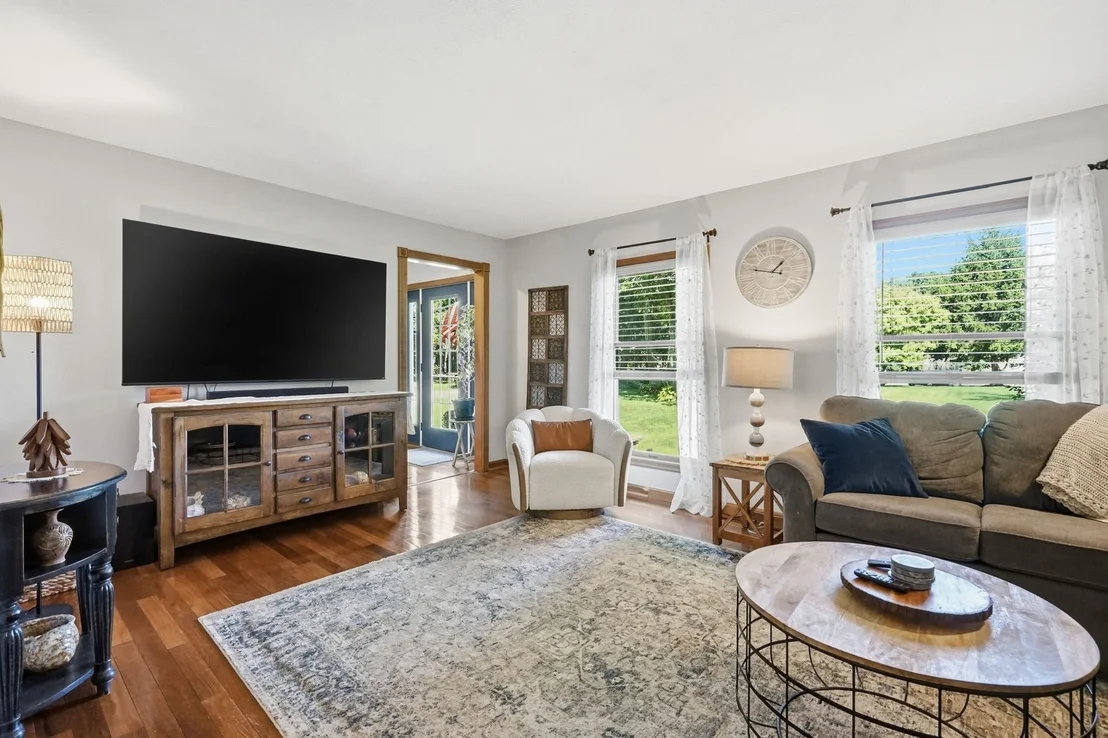 Photo of 6 Brittany Dr