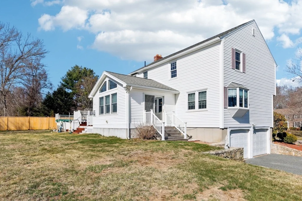 Photo of 6 Waterview Dr
