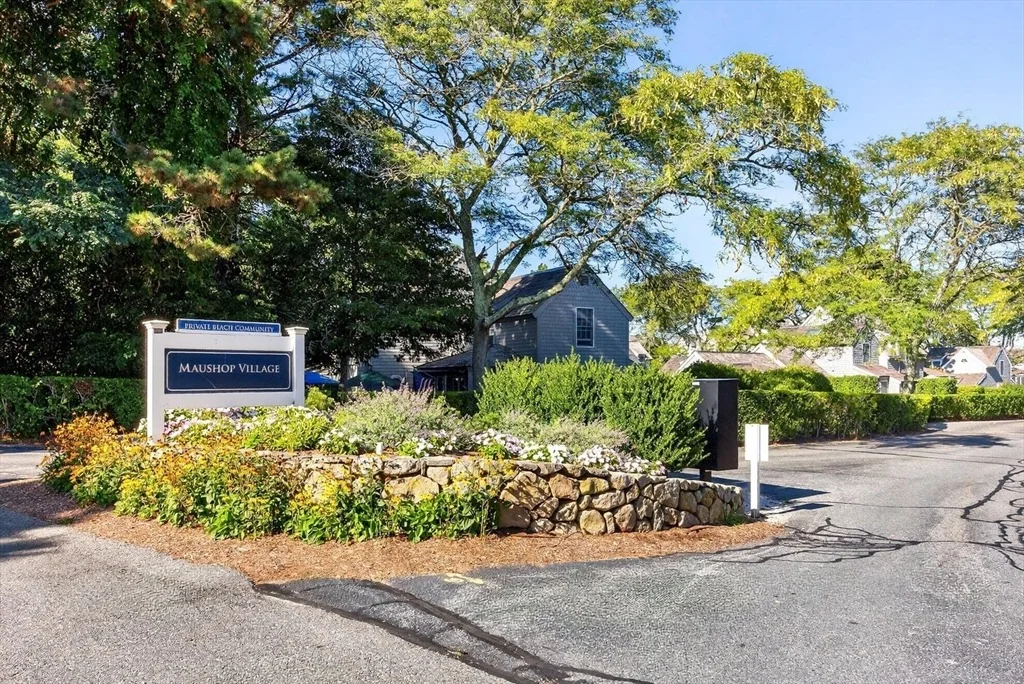 Photo of Unit 4 at 4 Race Point Rd
