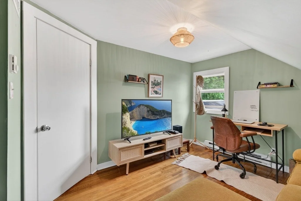 Photo of 29 Bacheller St