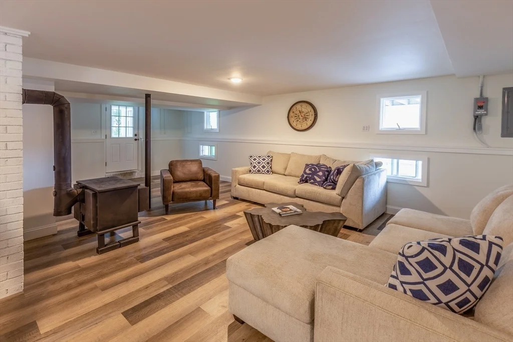 Photo of 43 Seabreeze Dr