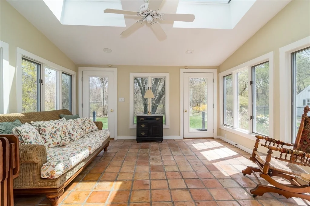 Photo of 431 Clapboardtree Street
