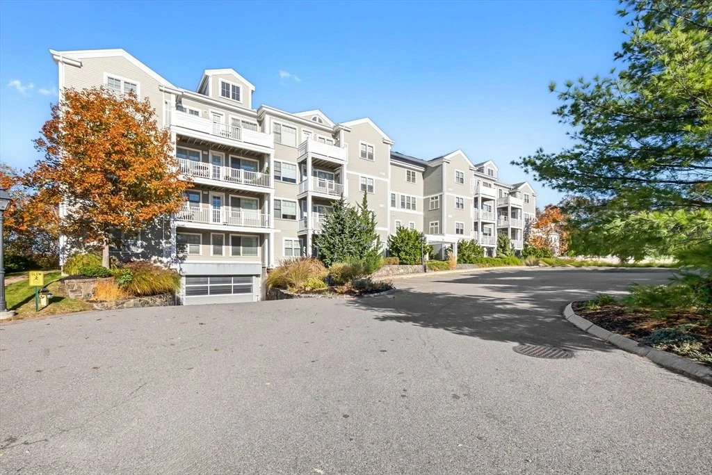 Photo of Unit 208 at 33 Intrepid Cir
