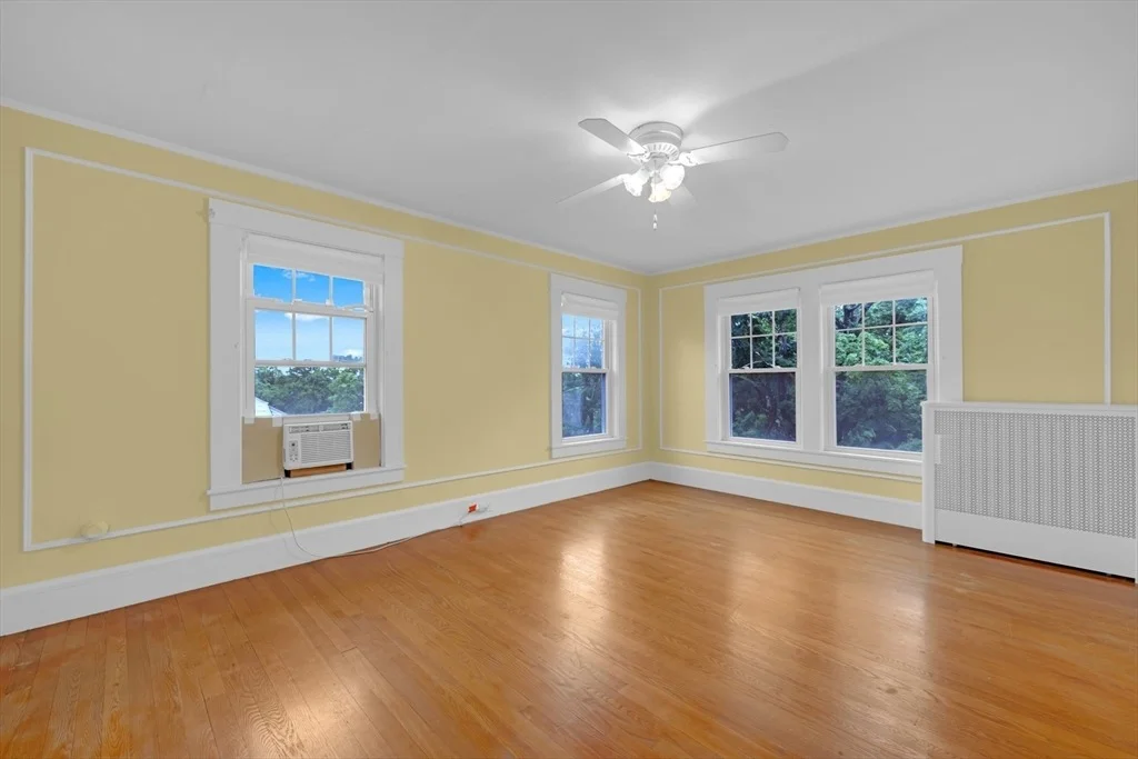 Photo of 14 Tahanto Rd