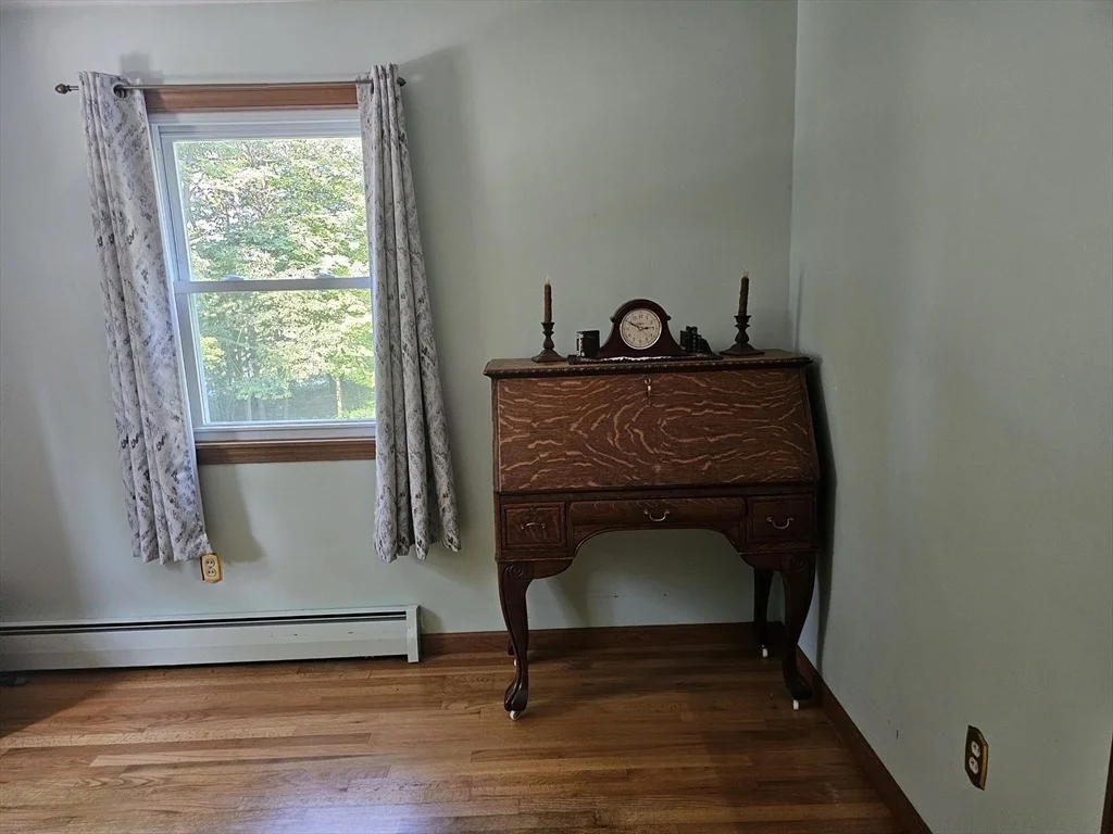 Photo of 152 Shaker Rd