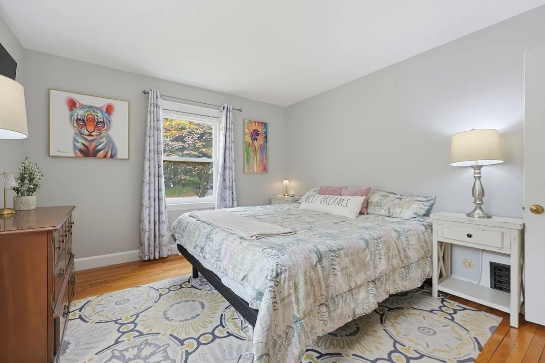 Photo of 24 Oak St