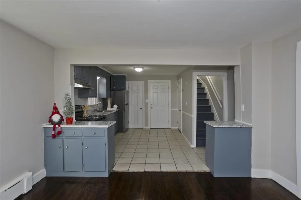 Photo of 182 Massasoit Street