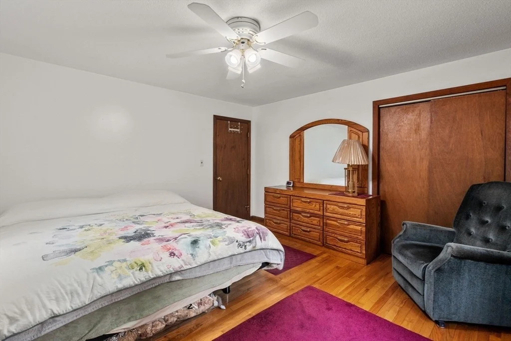 Photo of 749 Alpine Dr