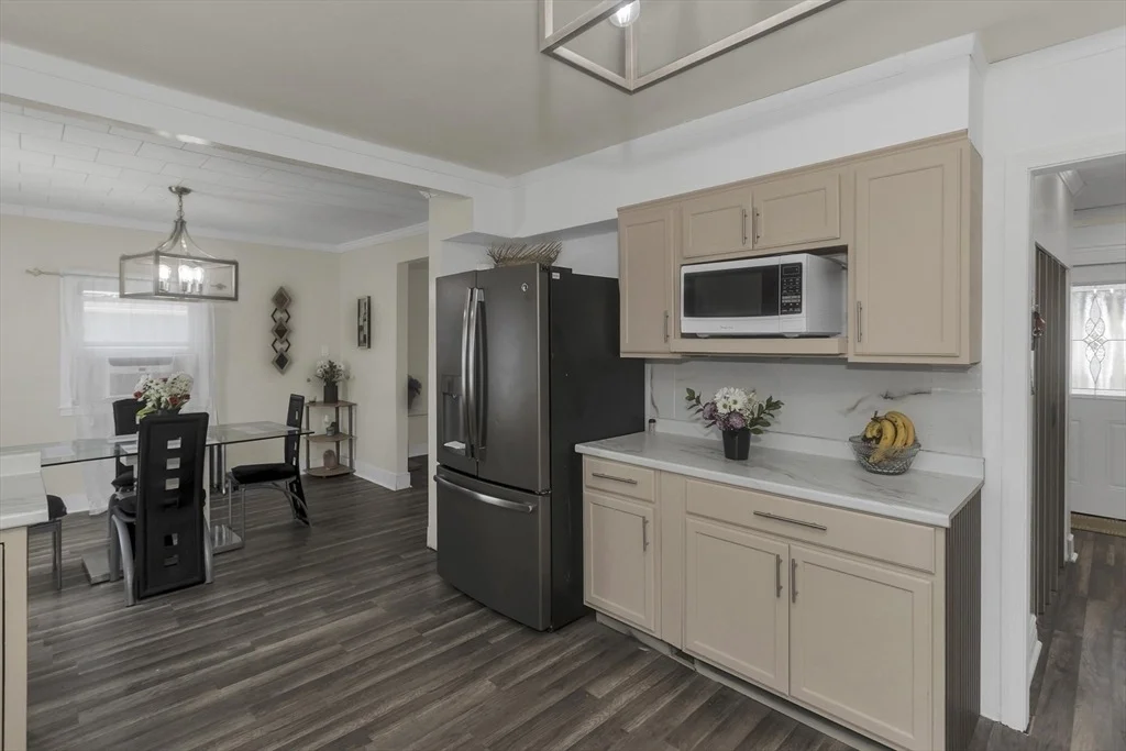 Photo of 15 Merida St