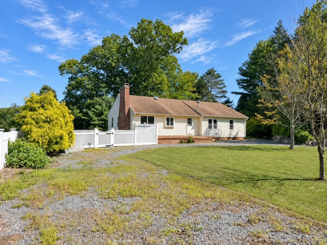 Photo of 75 Desert Brook Rd