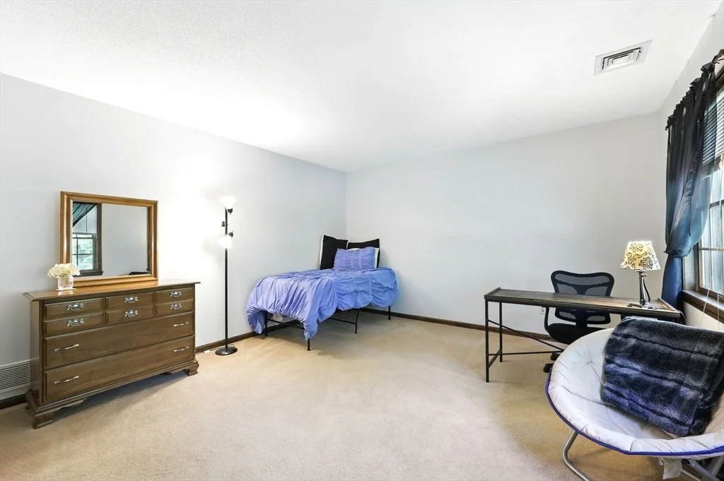 Photo of 2 Cedar Oak Dr