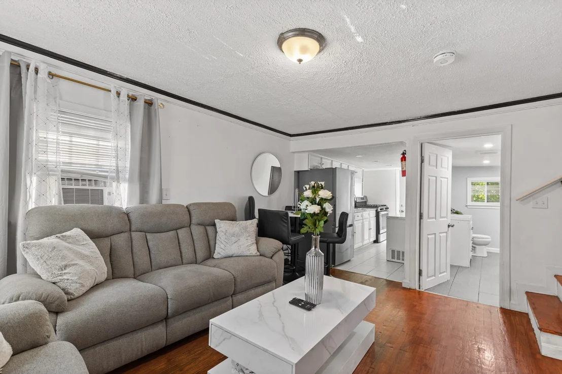 Photo of 452 Tecumseh St