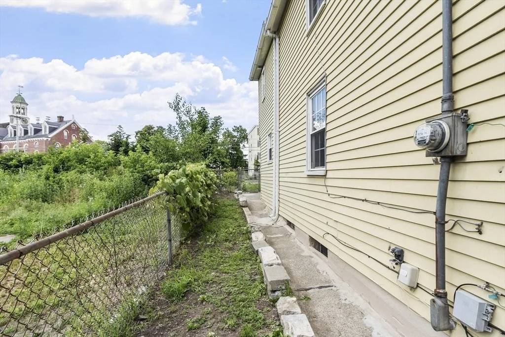 Photo of 52 Auburn St