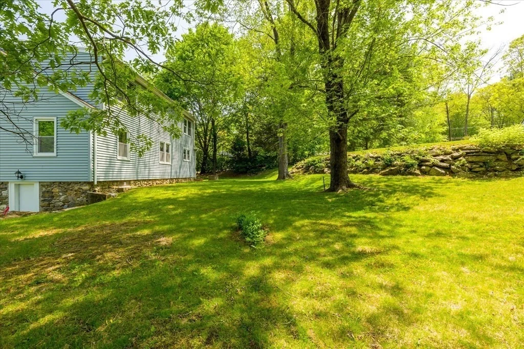 Photo of 34 Old Southbridge Rd