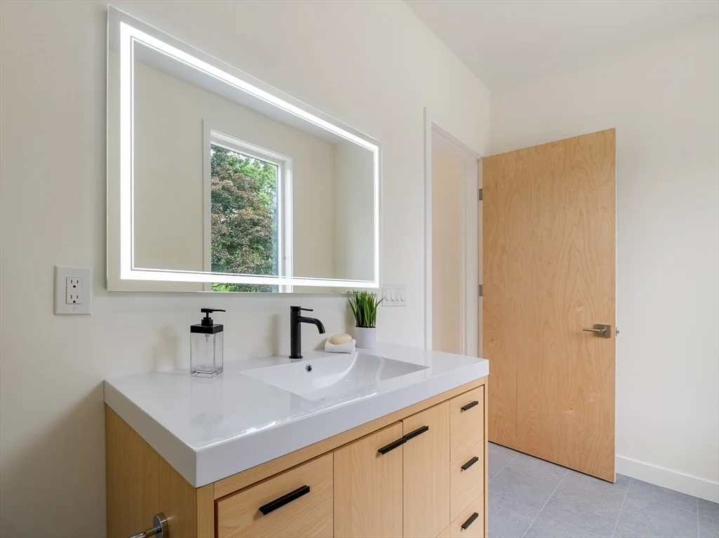Photo of 23 Deerhaven Rd