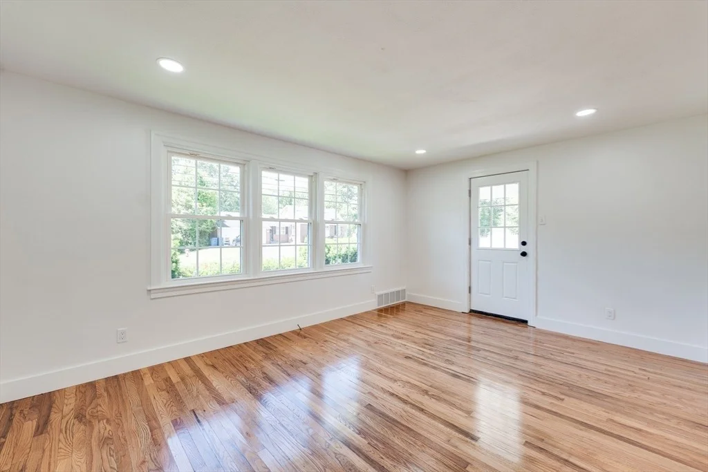Photo of 1386 Piper Rd