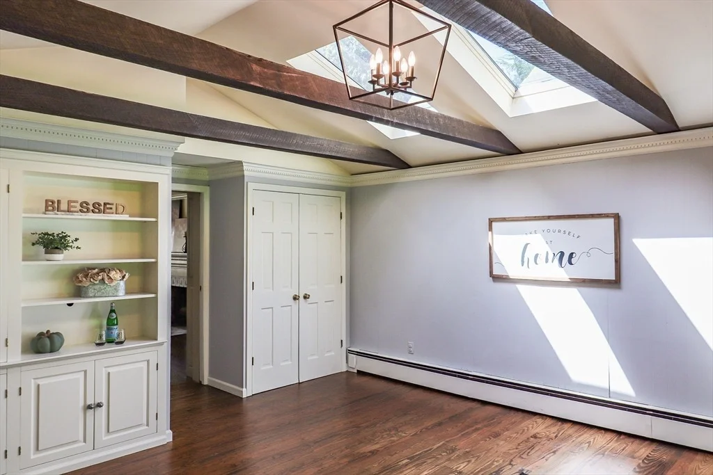 Photo of 595 Laurel Street