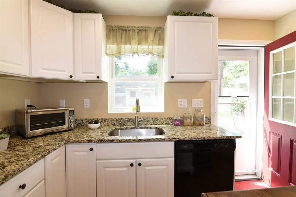 Photo of 34 Thirteenth Ave