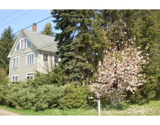 Photo of 108 Middle Rd.