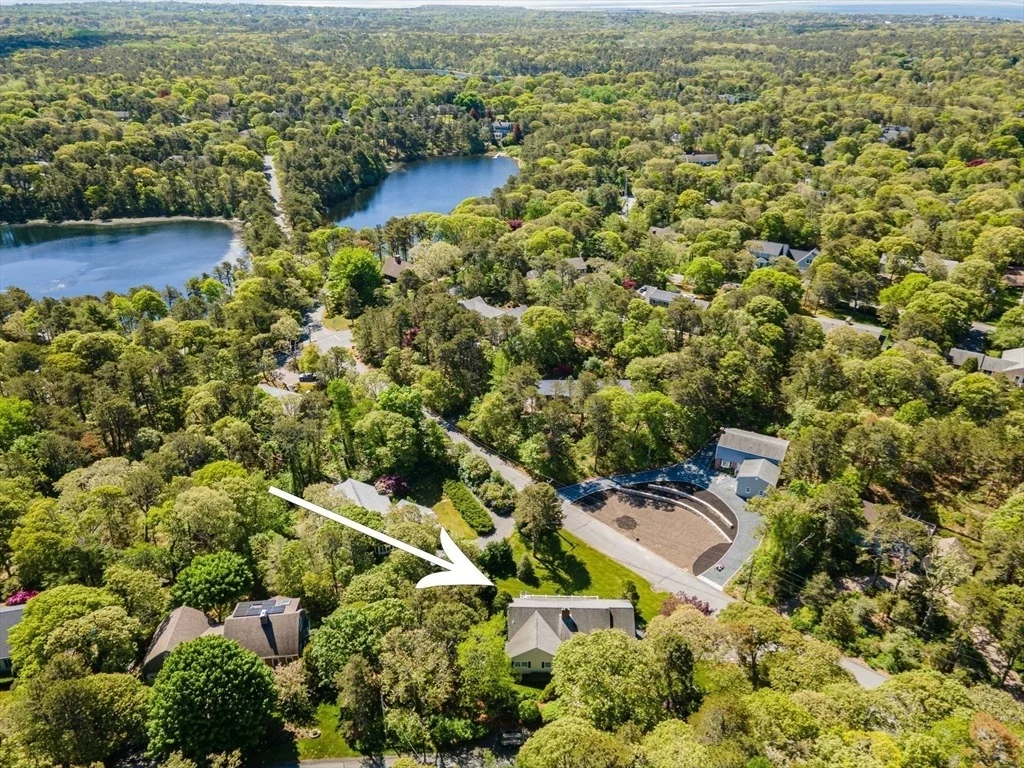 Photo of 240 Riverview Drive