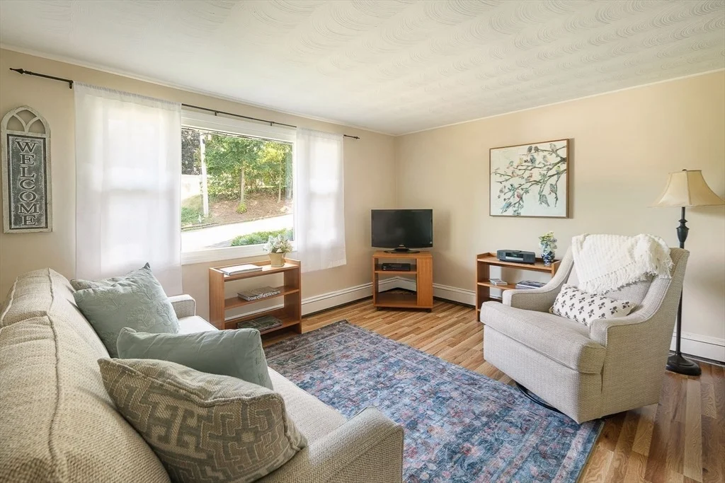 Photo of 9 Upper Joclyn Avenue