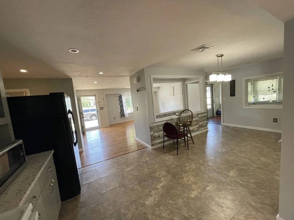 Photo of 55 Barbara Ave